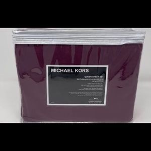 Michael Kors Sheet set